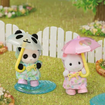 Sylvanian Families Figuren 5748 Peutervriendjes met Regenaccessoires