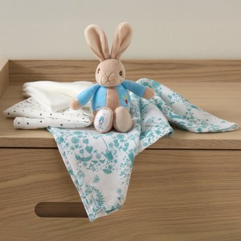Peter Rabbit Soft Toy and Cotton Muslins Baby Gift Set