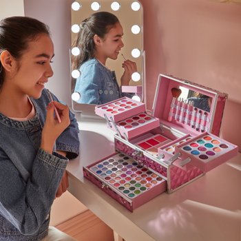 MYA Professional Make-Up Case