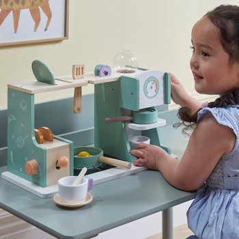 Kitchen Corner Holz Kochnische mit Kaffeemaschine