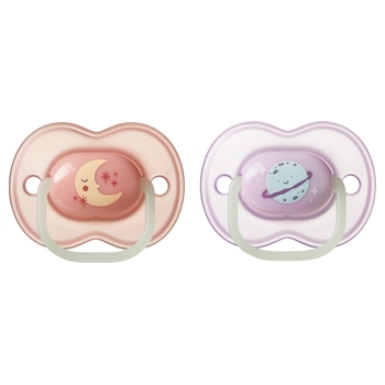 Tommee Tippee 6 Months+ Everyday Favourites Glow in the Dark Dummies 2 Pack Assortment