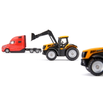 SIKU Volvo Lkw mit JCB Traktoren