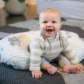 nursing pillow with toy bar