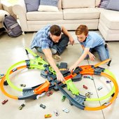 hot wheels colossal crash speedway track set