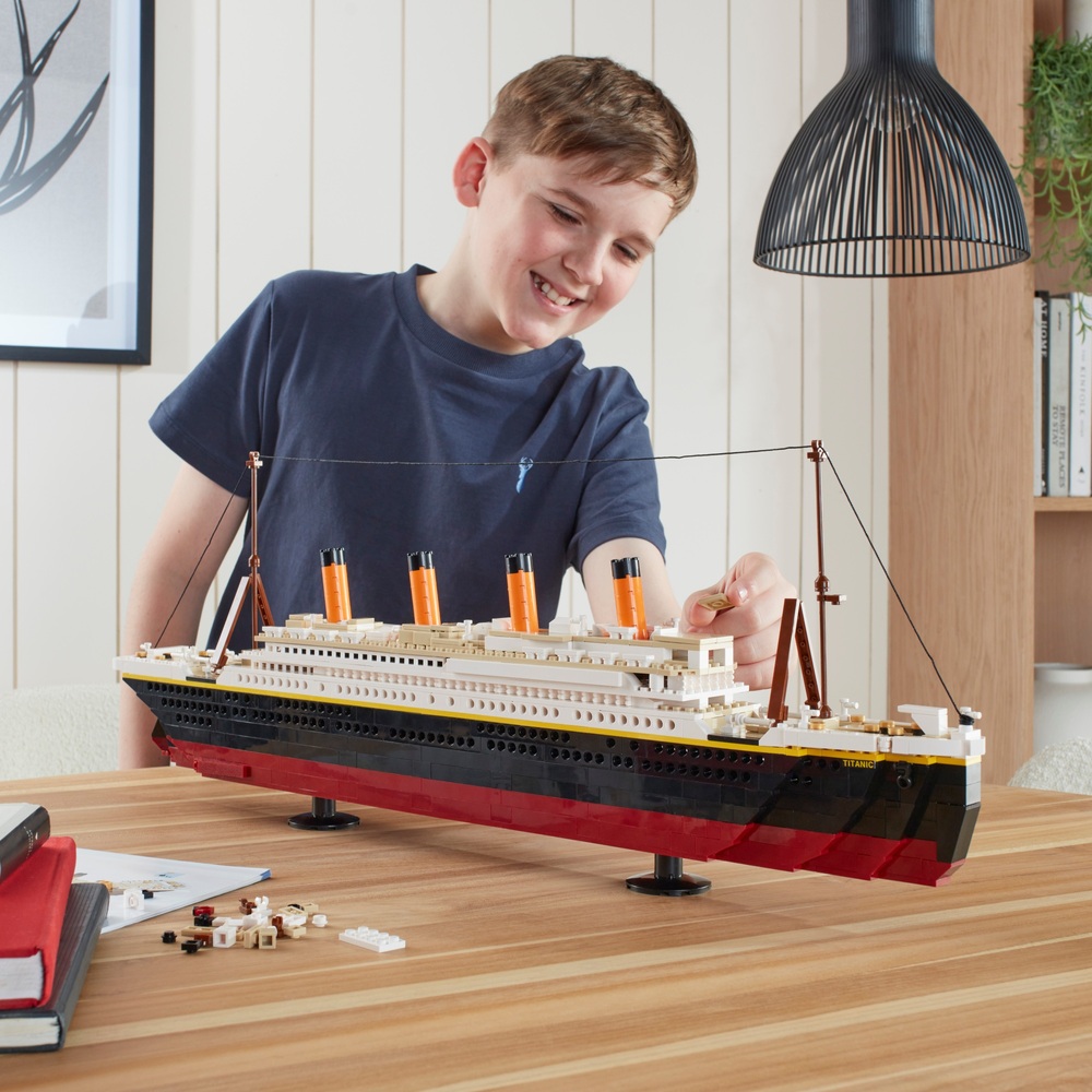 Lego titanic smyths sale