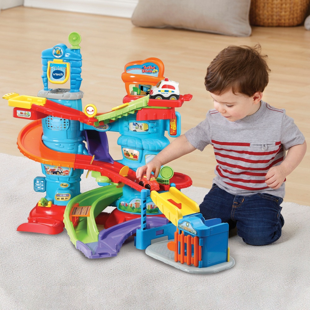 Frustration Free Packaging Smart Wheels Launch and Chase Police Tower Go VTech Go 