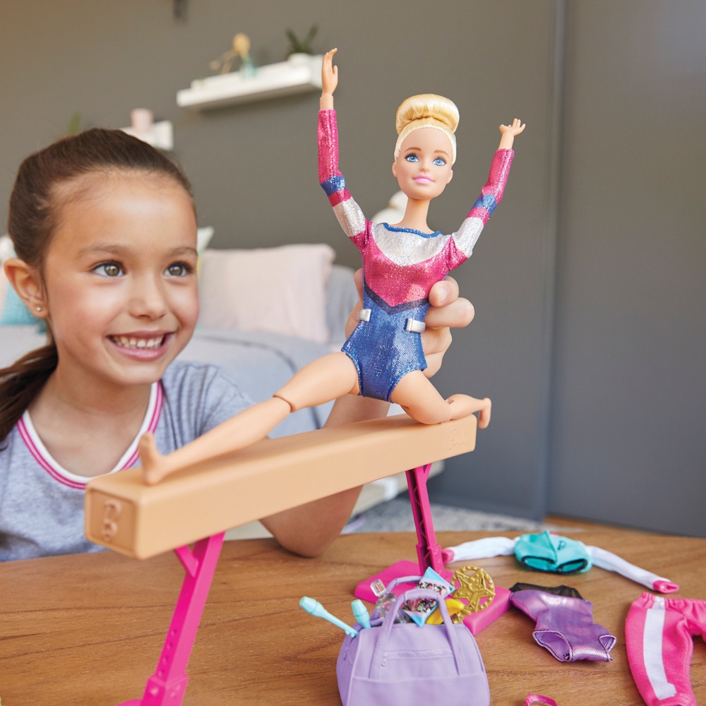 Concentratie Beoordeling genezen Barbie gymnastiek-speelset met pop | Smyths Toys Nederland