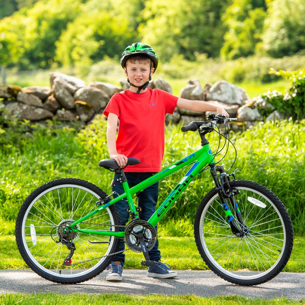 Детского велосипеда колесо 8. Детский горный велосипед. Велосипед для 8 лет. Ребенок и велосипед 24 дюйма. Детский горный велосипед для мальчиков.