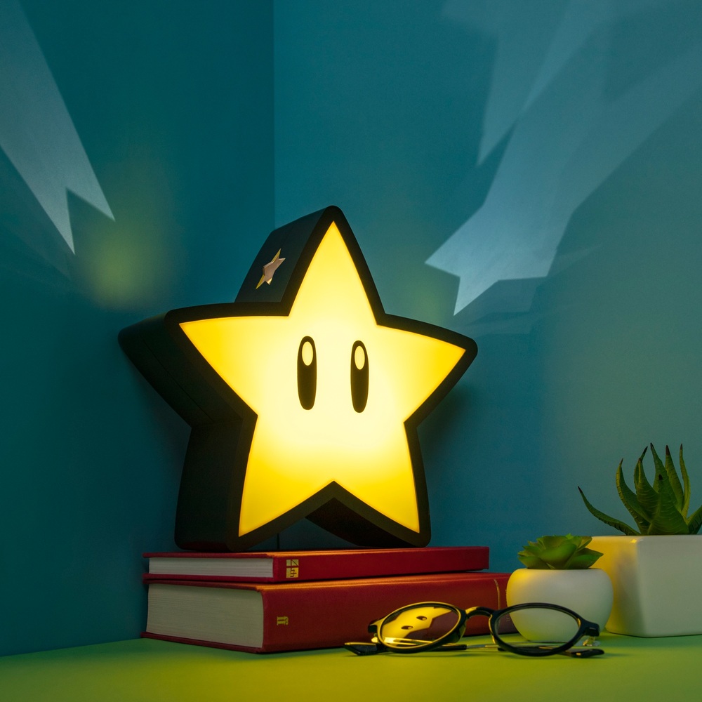 Chispa  chispear Flojamente segunda mano Super Mario Super Star Light with Projection | Smyths Toys UK