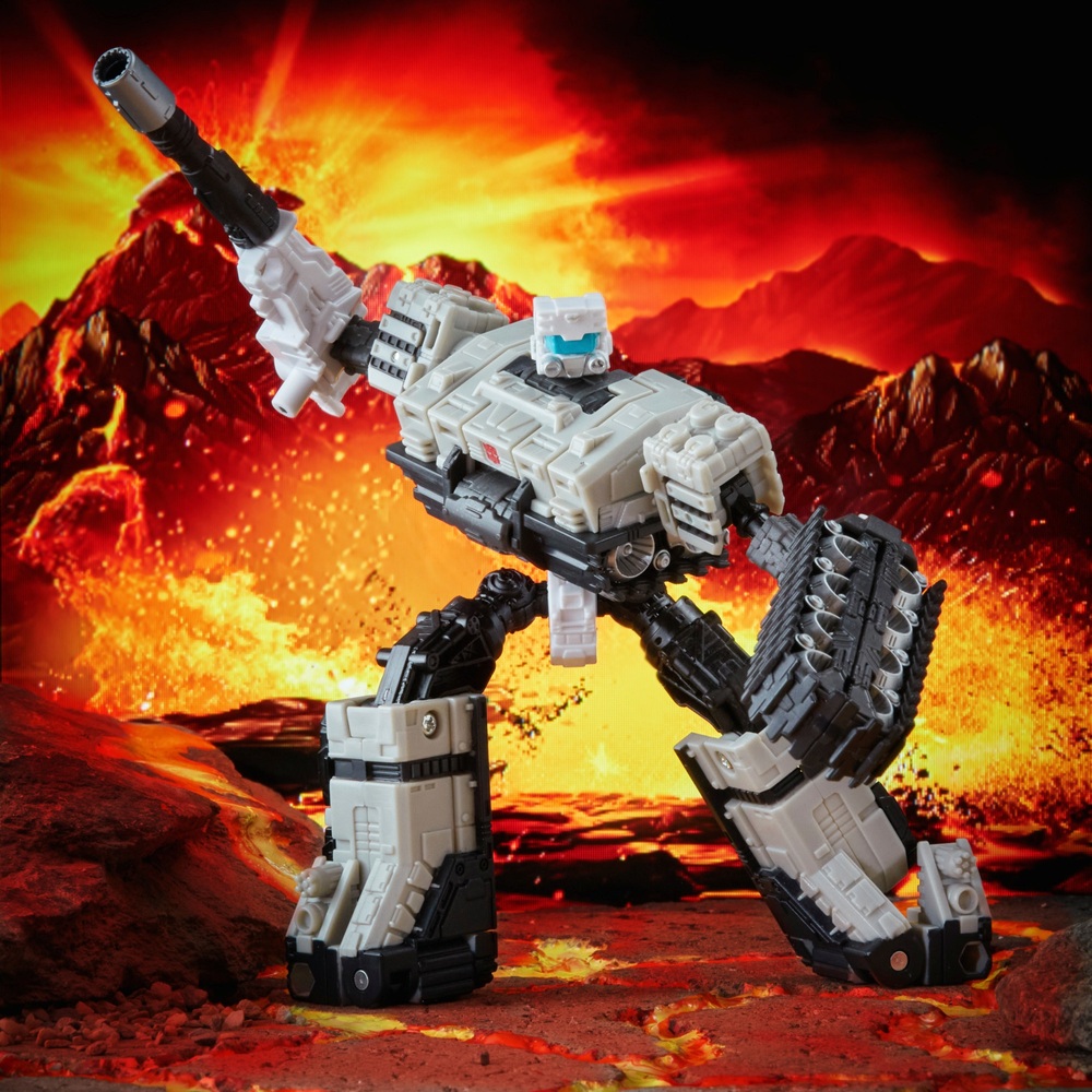 Autobot Slammer Transformers Generations War for Cybertron Kingdom