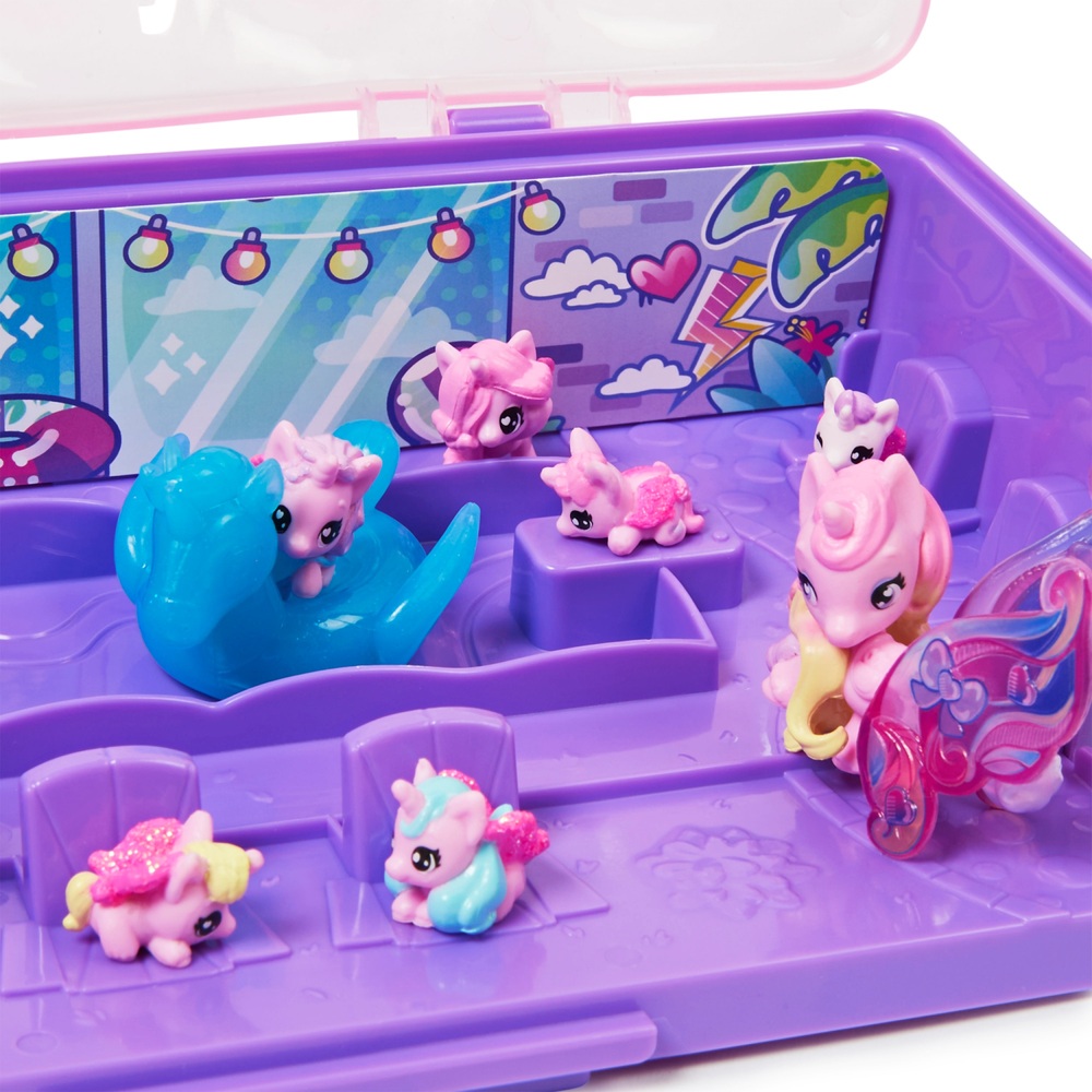 Hatchimals CollEGGtibles Unicorn Family Carton with Surprise Playset