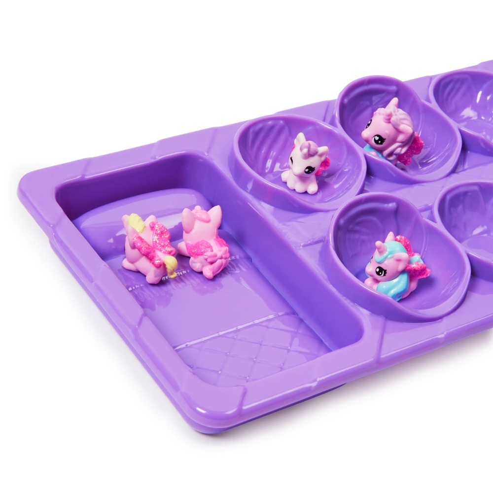 Hatchimals CollEGGtibles Unicorn Family Carton with Surprise Playset