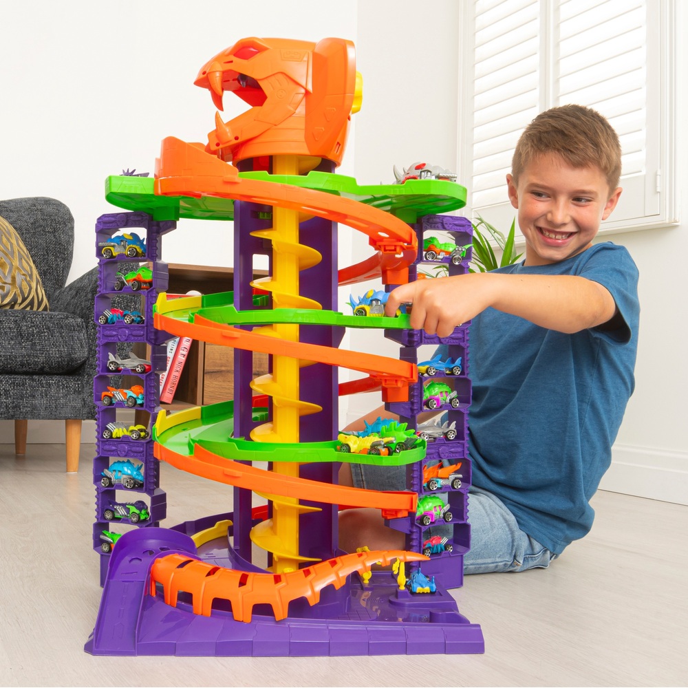 Teamsterz Beast Machines Cobra Carnage Garage Playset Smyths Toys UK