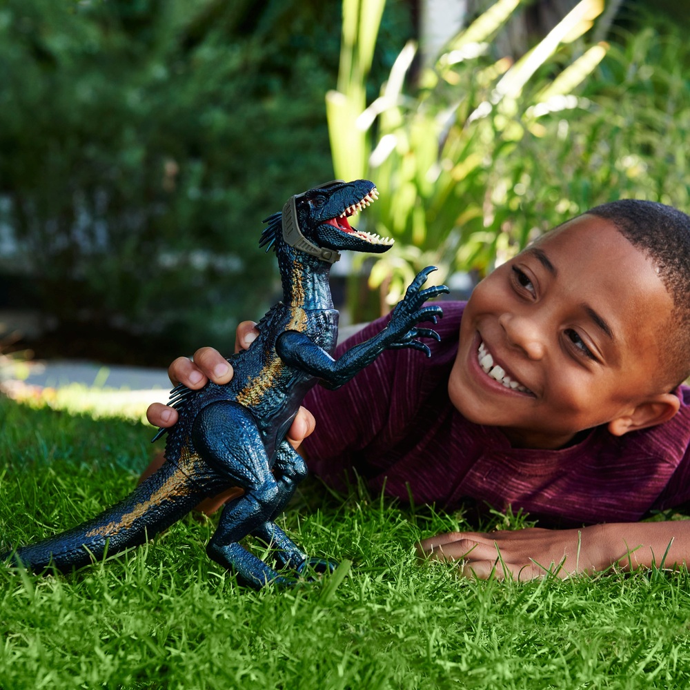 Dusver Mathis Gemoedsrust Jurassic World Track 'N Attack Indoraptor Dinosaurus Figuur | Smyths Toys  Nederland