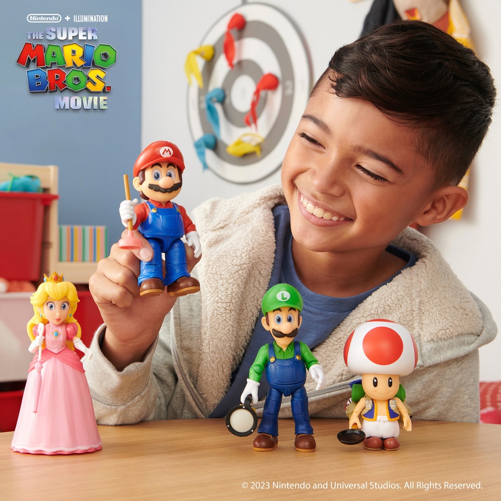 Luigi, Super Mario Collection Figures