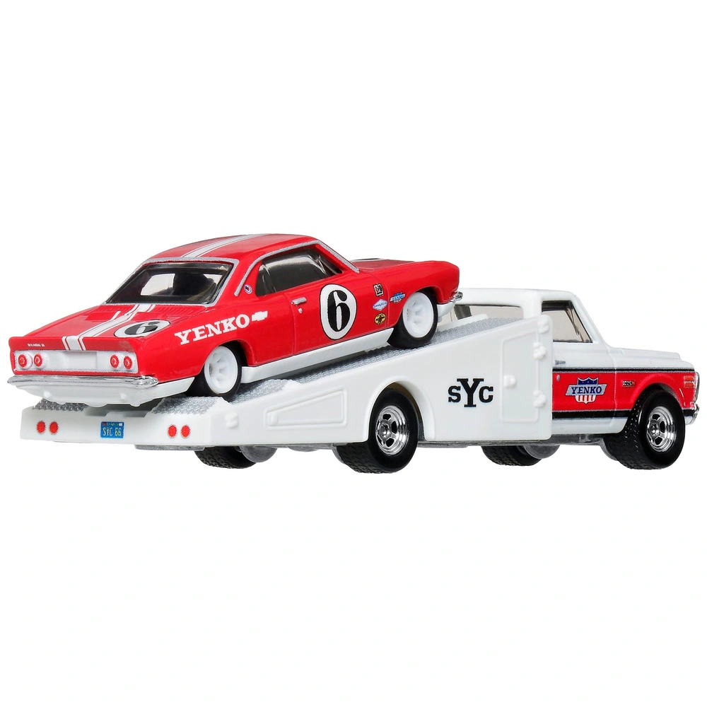 Hot Wheels Premium Team Transport Chevrolet Corvair Yenko Stinger