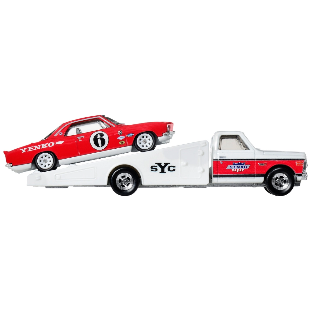 Hot Wheels Premium Team Transport Chevrolet Corvair Yenko Stinger