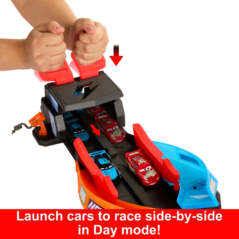 Circuits Petites Voitures  Go!!! Disney Pixar Cars - Rocket Racer