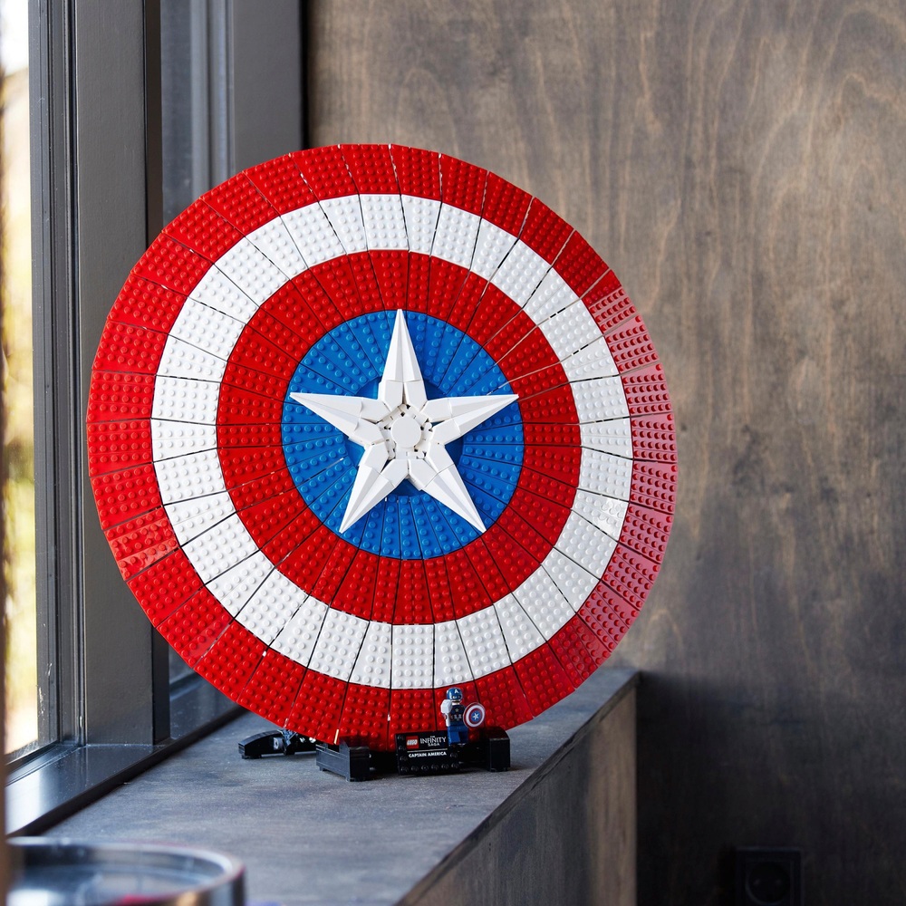 Smyths toys hot sale captain america shield