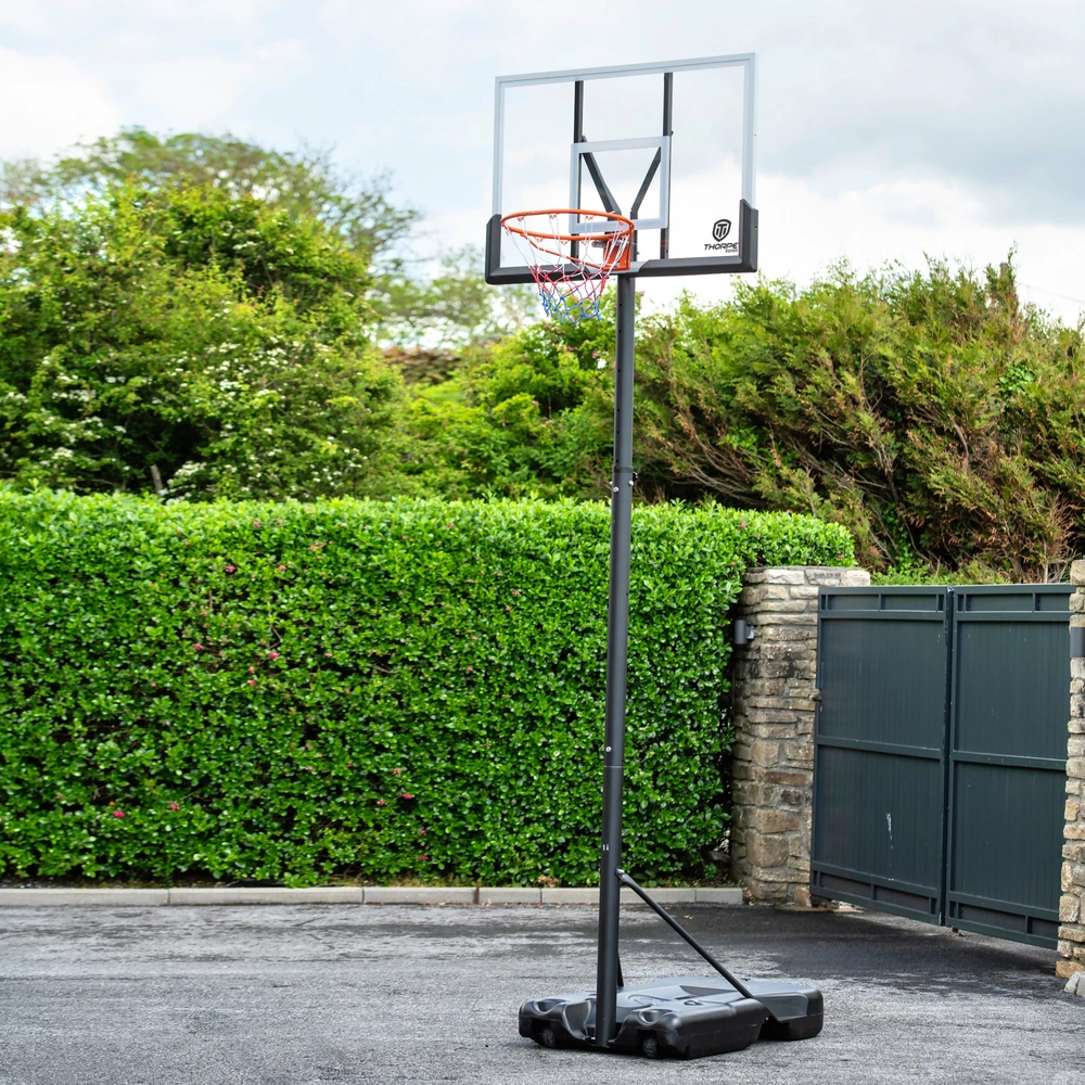 LEADZM Basketballkorb – Höhenverstellbar Von 165-210 Cm, Mit Ständer & Rollen, 42 Cm Korb, 75x50 Cm Backboard, 28 Kg Wasserbasis LEADZM Basketballkorb – Höhenverstellbar Von 165-210 Cm, Mit Ständer & Rollen, 42 Cm Korb, 75x50 Cm Backboard, 28 Kg Wasserbasis
