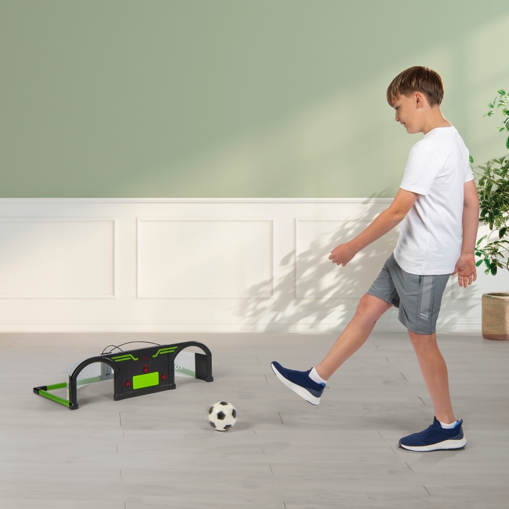 Kick-About Interaktiver Fußballtrainer | Smyths Toys Deutschland