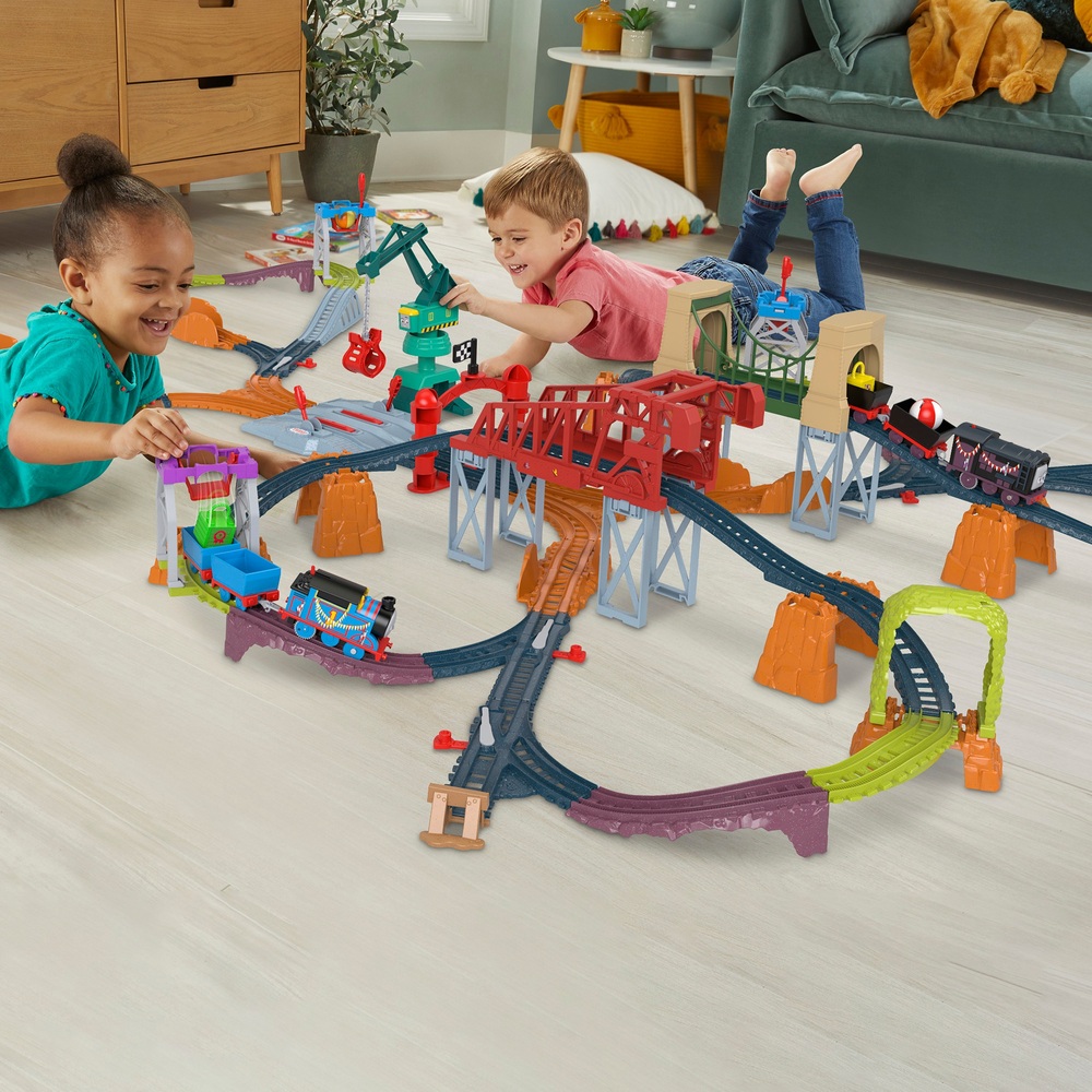 Fisher-Price Thomas & Friends Thomas & Diesel Raceway Train Track Set ...