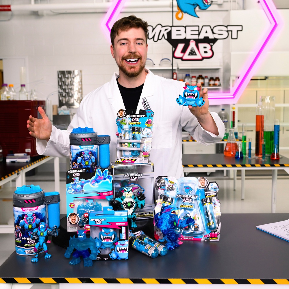 MrBeast Lab Mutators Set Mutationskammer Mit Golden Panther Actionfigur ...