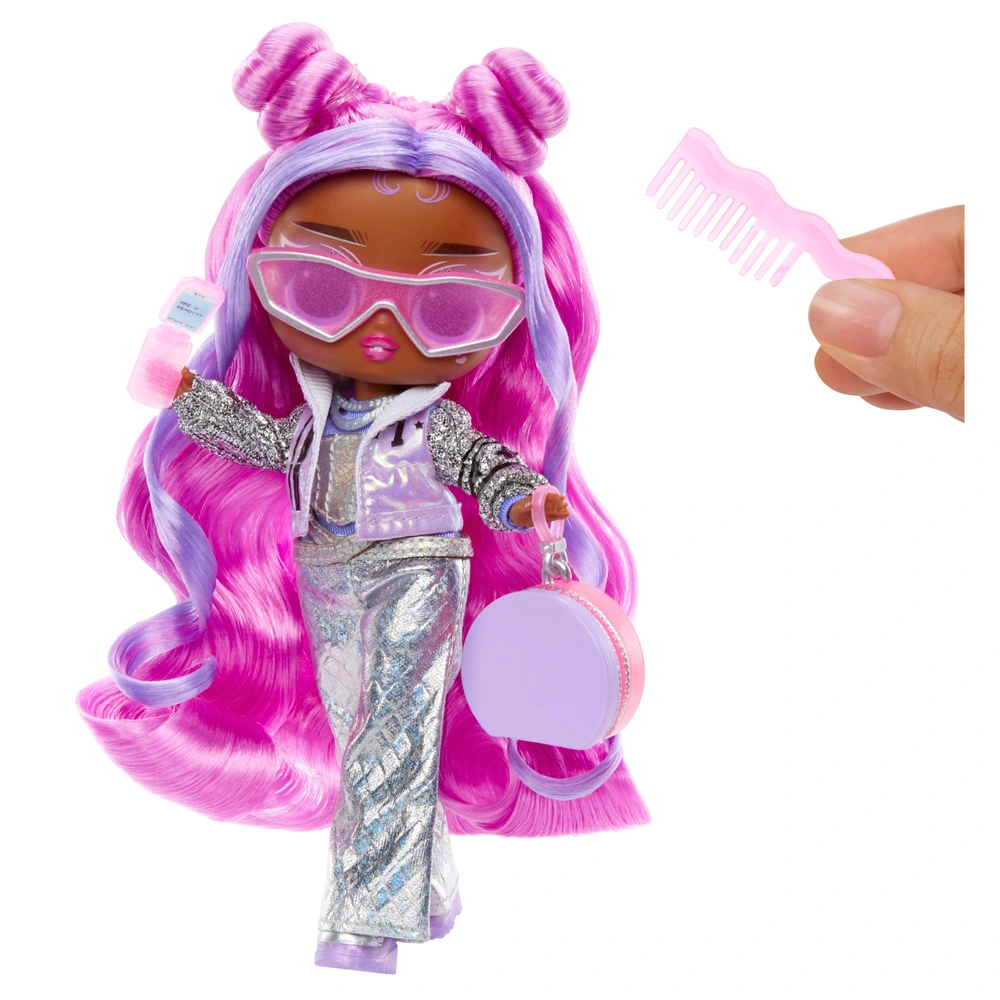 Surprise! Tweens Winter Snow Colour Change Doll Violet