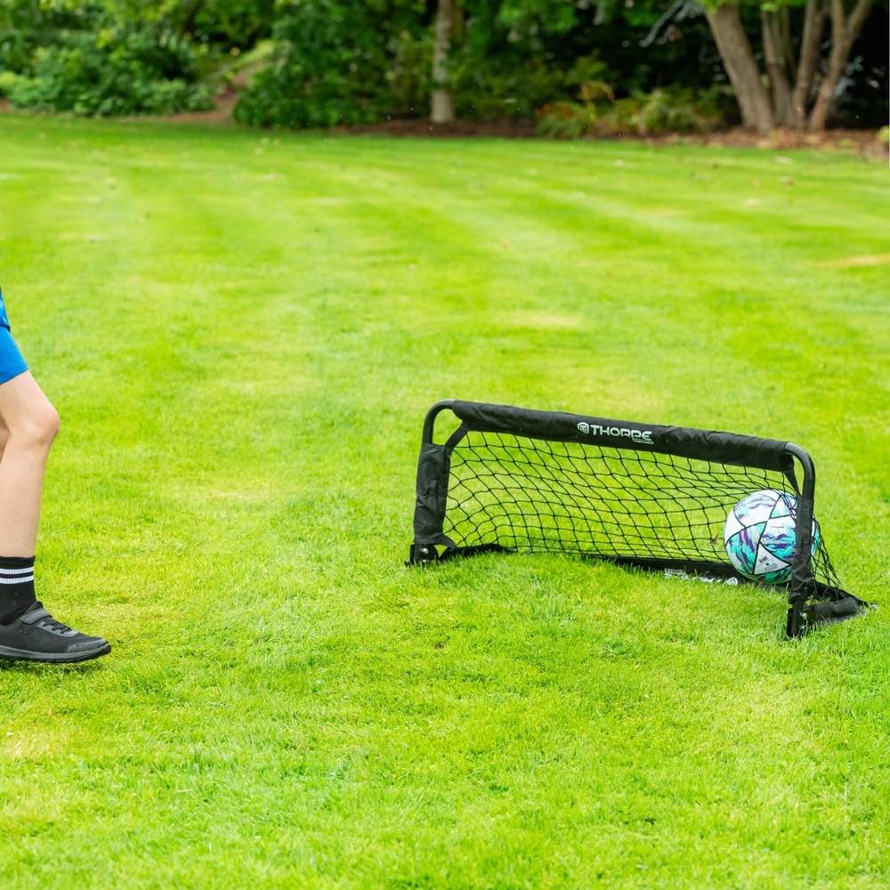 Thorpe Sports 2in1 FußballRebounderTor Smyths Toys Deutschland