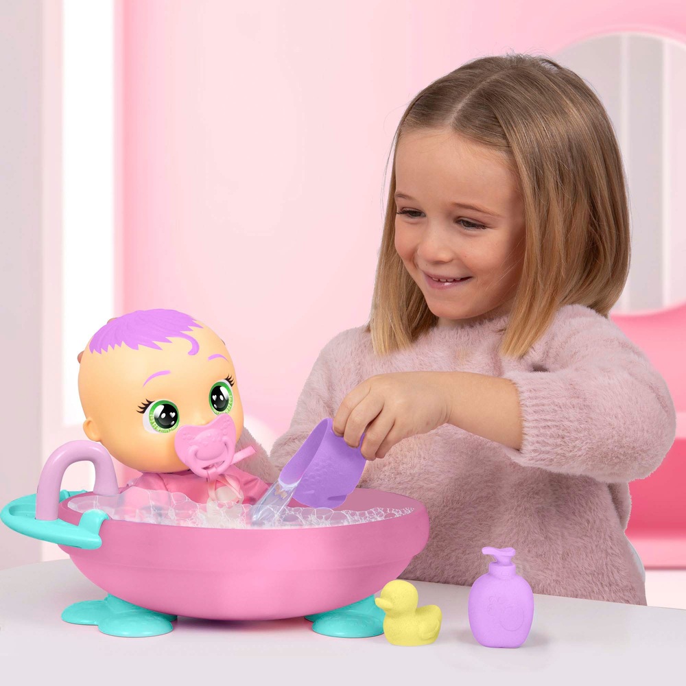 Cry Babies NewBorn Puppe My First Bath Sarah mit Puppenbadewanne Smyths Toys Deutschland