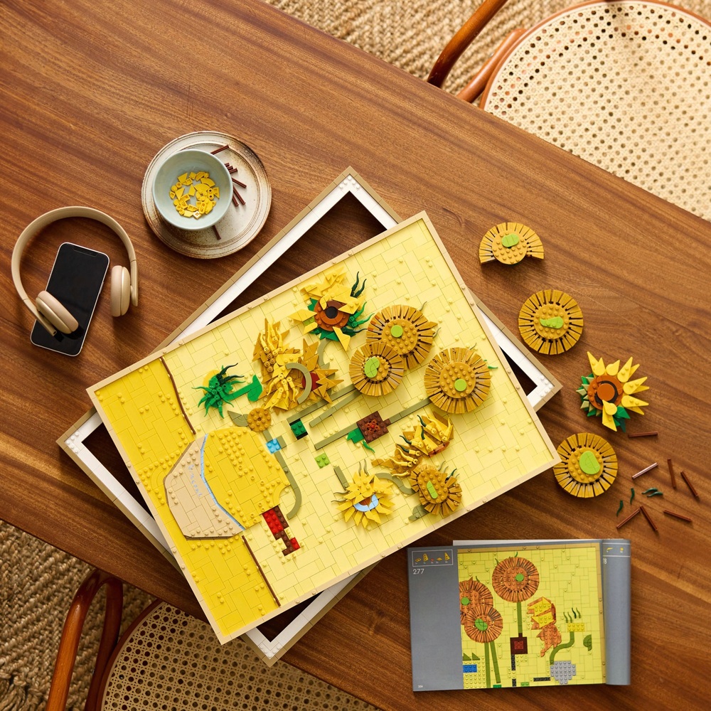 LEGO Art 31215 Vincent van Gogh Sunflowers Set for Adults | Smyths Toys UK