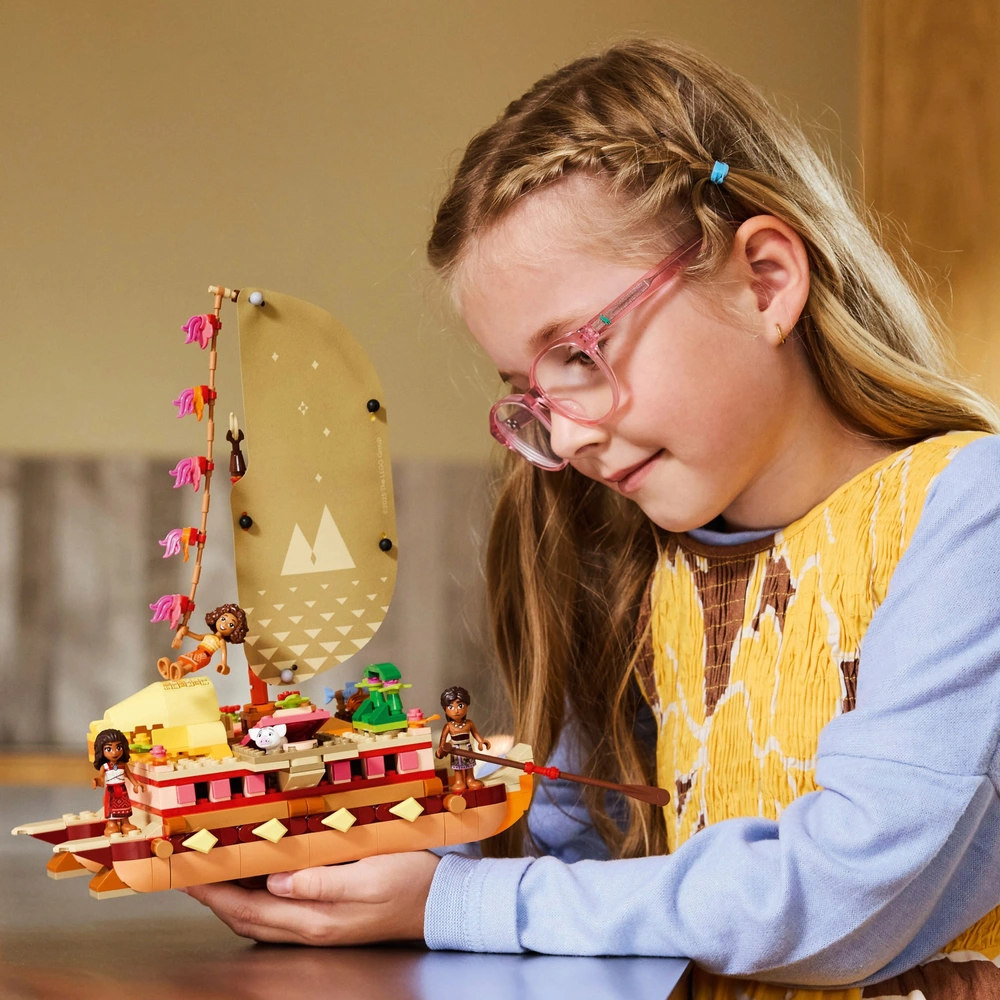 LEGO Disney Princess 43270 Moana Moana's Adventure Canoe Set