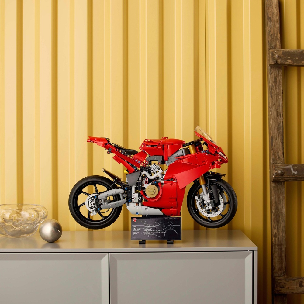 LEGO Technic 42202 Ducati Panigale V4 S Motorcycle Set for Adults ...