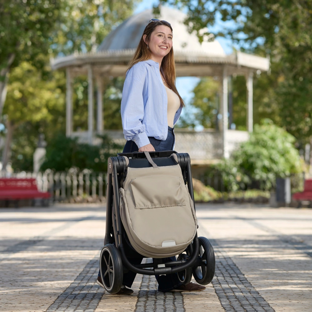 Cybex Balios S Lux Kinderwagen Almond Beige | Smyths Toys Deutschland