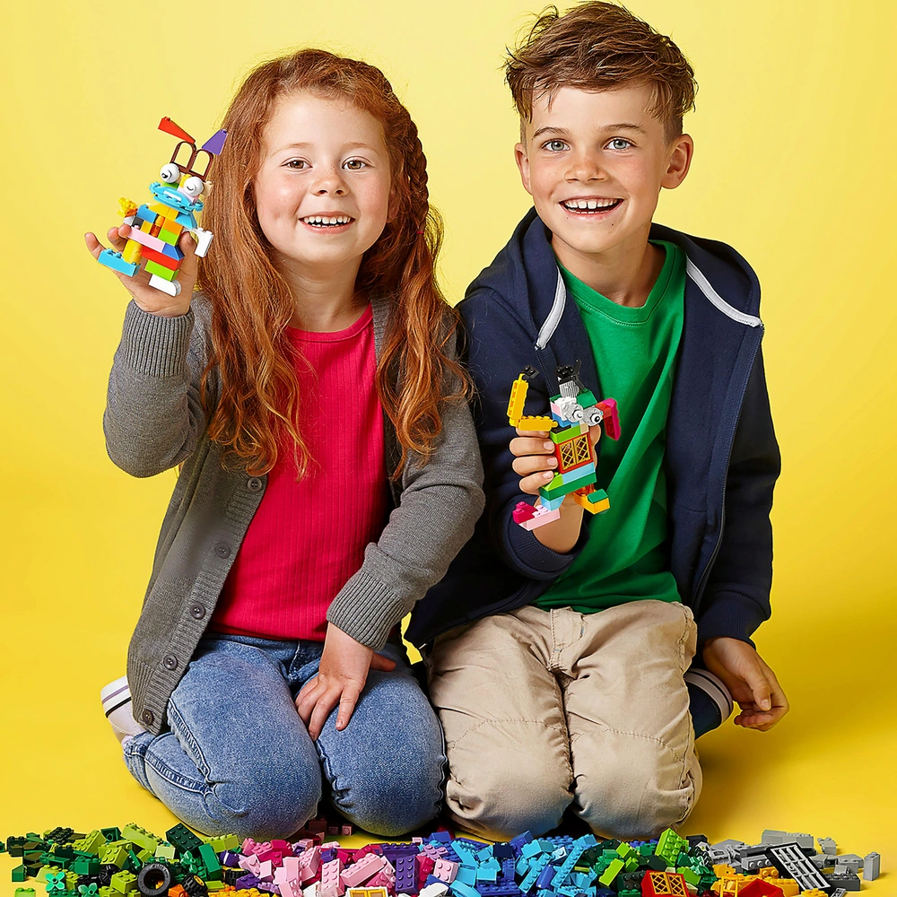 LEGO Classic 10696 Medium Creative Brick Box Classic Building